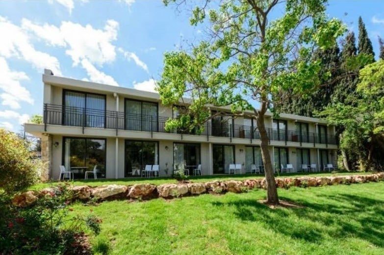 Kfar Giladi Hotel