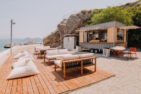 Beach Bar