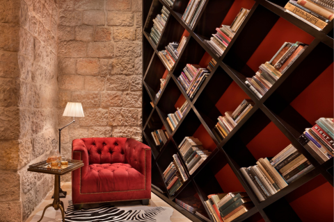 Lounge &amp; Library 