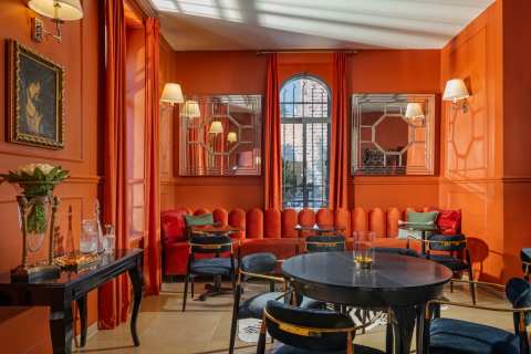 Guest Lounge 