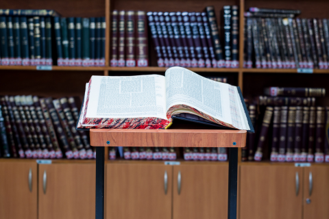  Synagogue &amp; Kosher Facilities