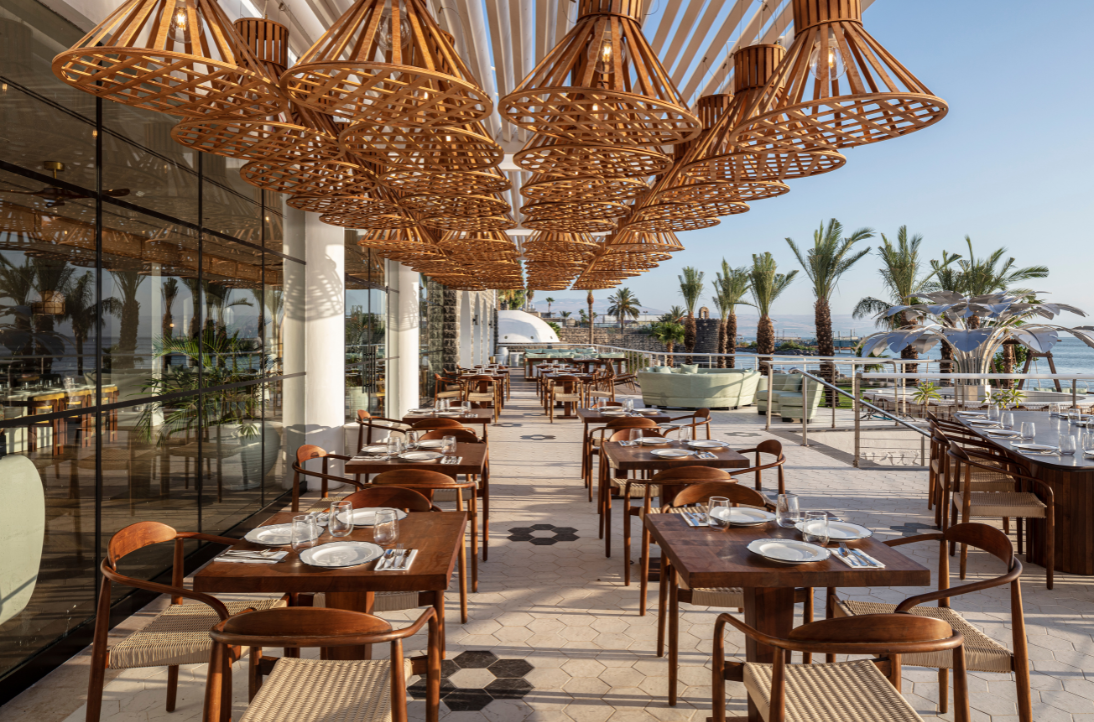 Lotte Restaurant Patio