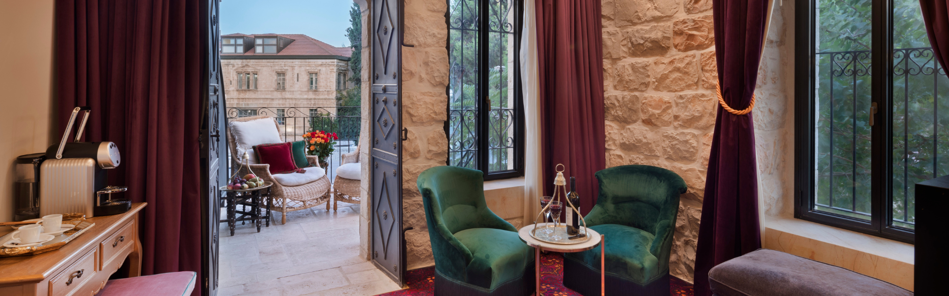 Rooms & Suites 