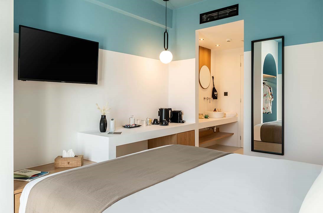 Play Paros - Rooms