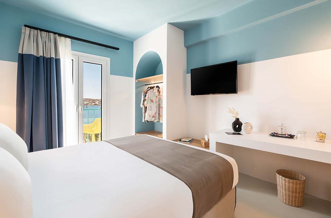 Play Paros - Rooms