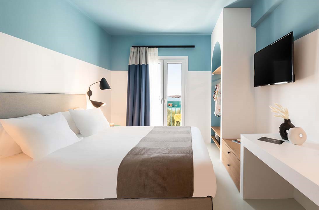 Play Paros - Rooms