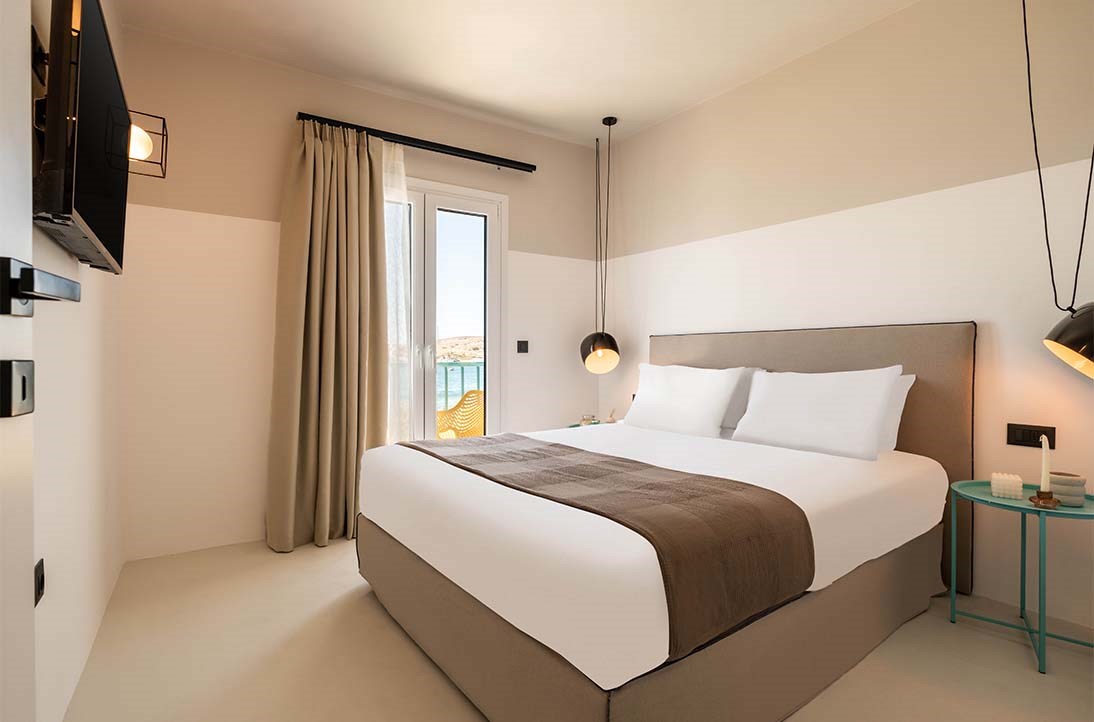 Play Paros - Rooms