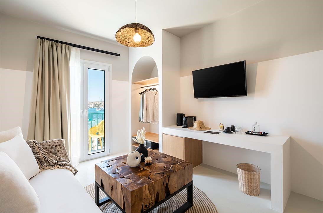 Play Paros - Rooms