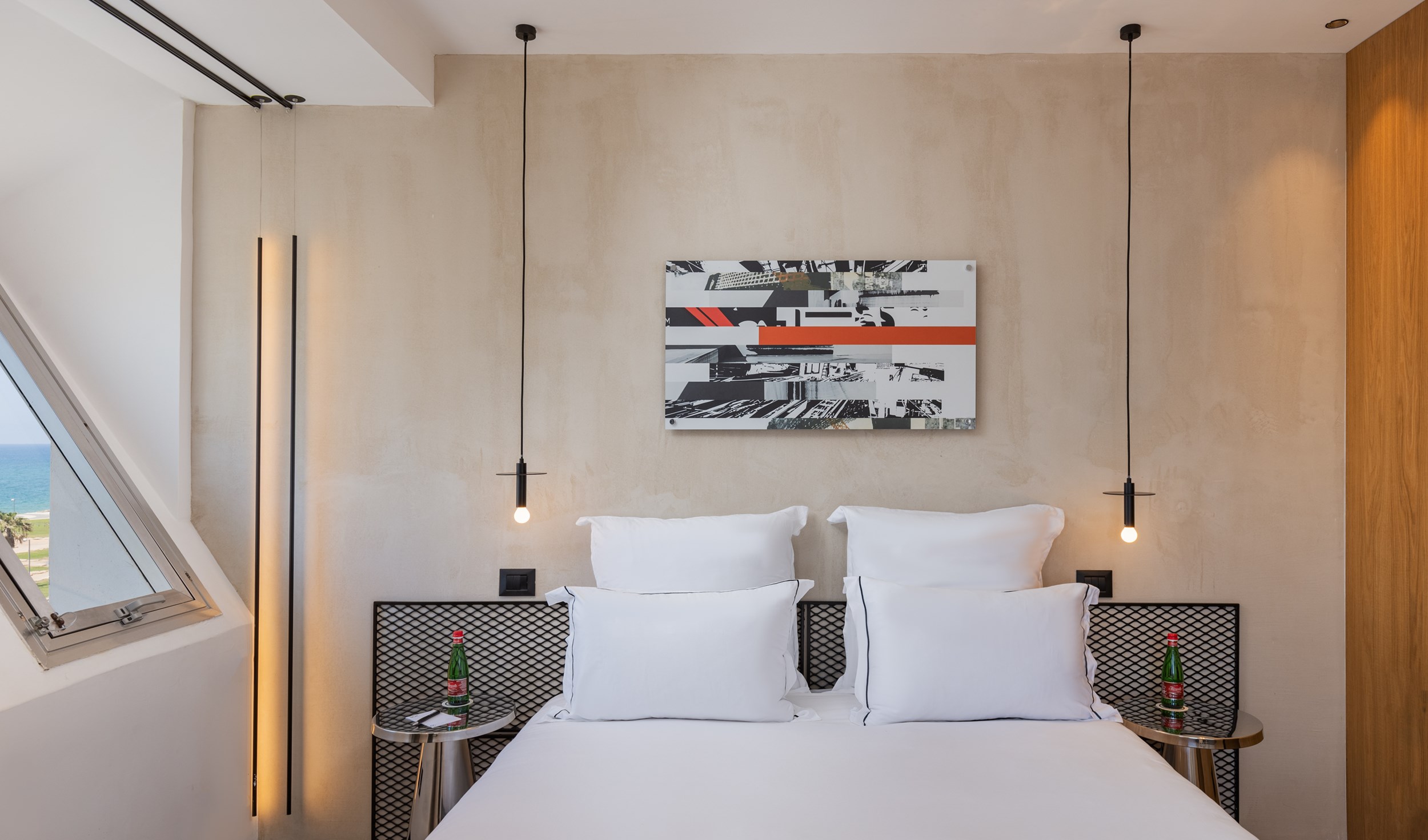 brown-brut---executive-suite.-photo-max-kovalsky-3