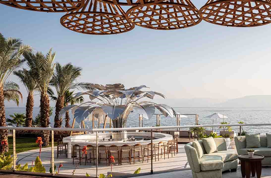 Galei Kinneret - Bar next to pool