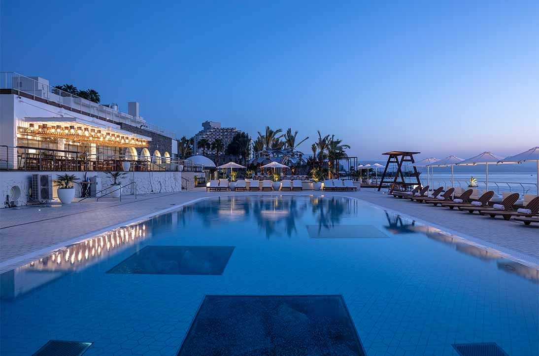 Galei Kinneret - Pool