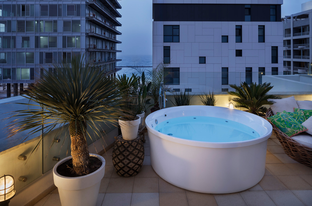 Brown Beach House TLV