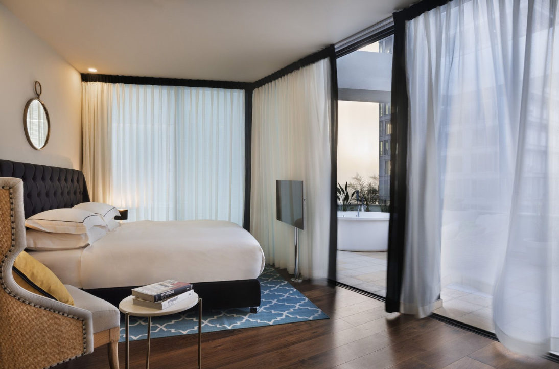 Brown Beach House TLV