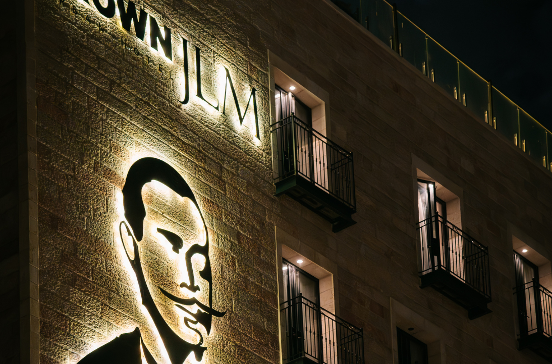 Brown Mamilla