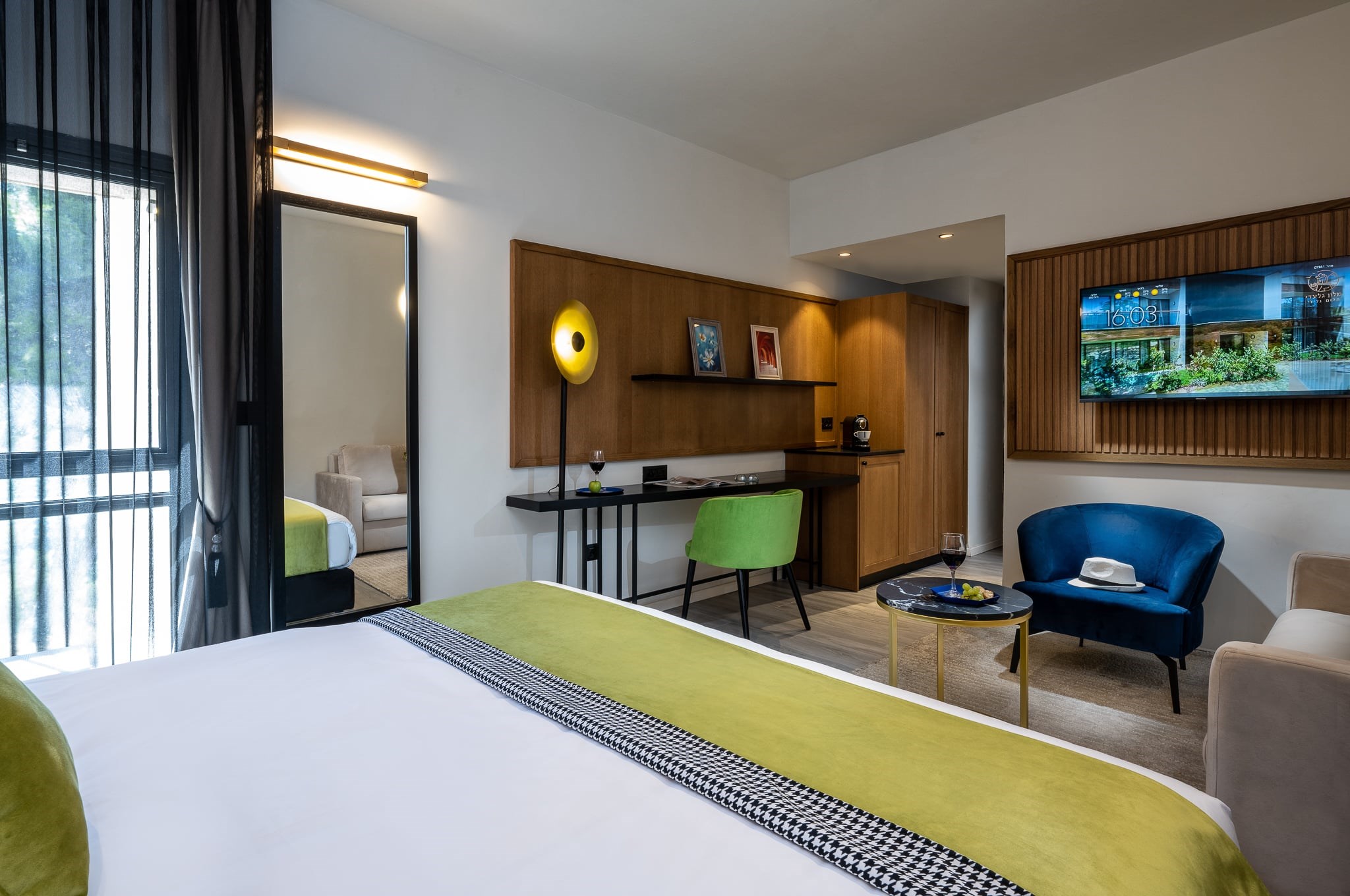 hotelgiladibazelet03low