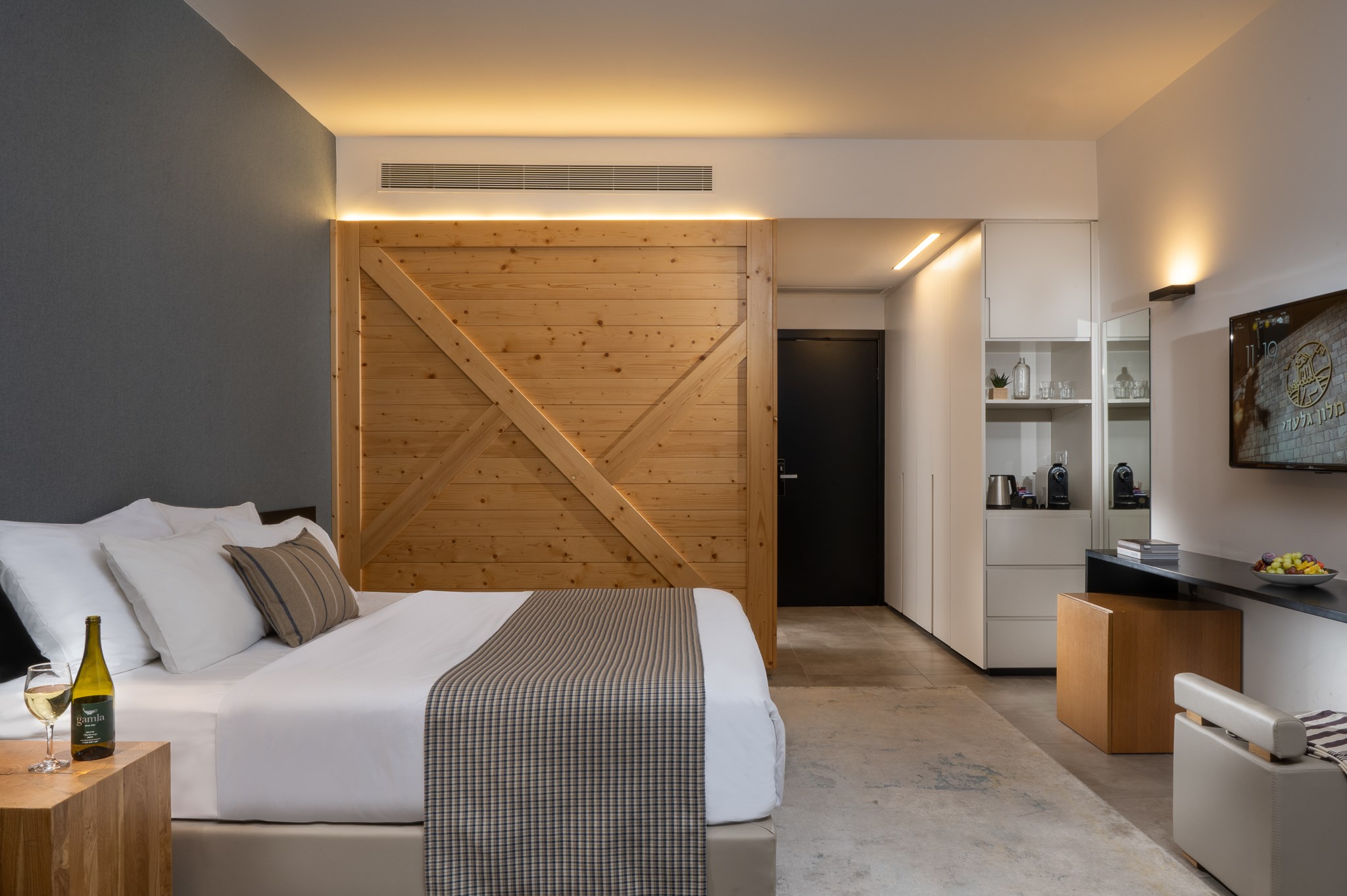 hotelgiladiroom2small