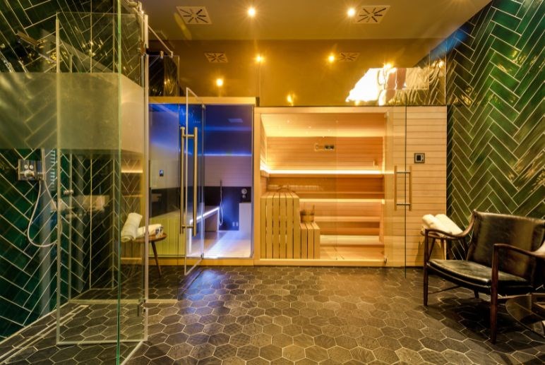 Brown Beach House Spa 