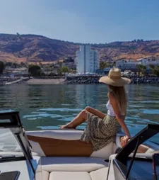 Hotel Boat