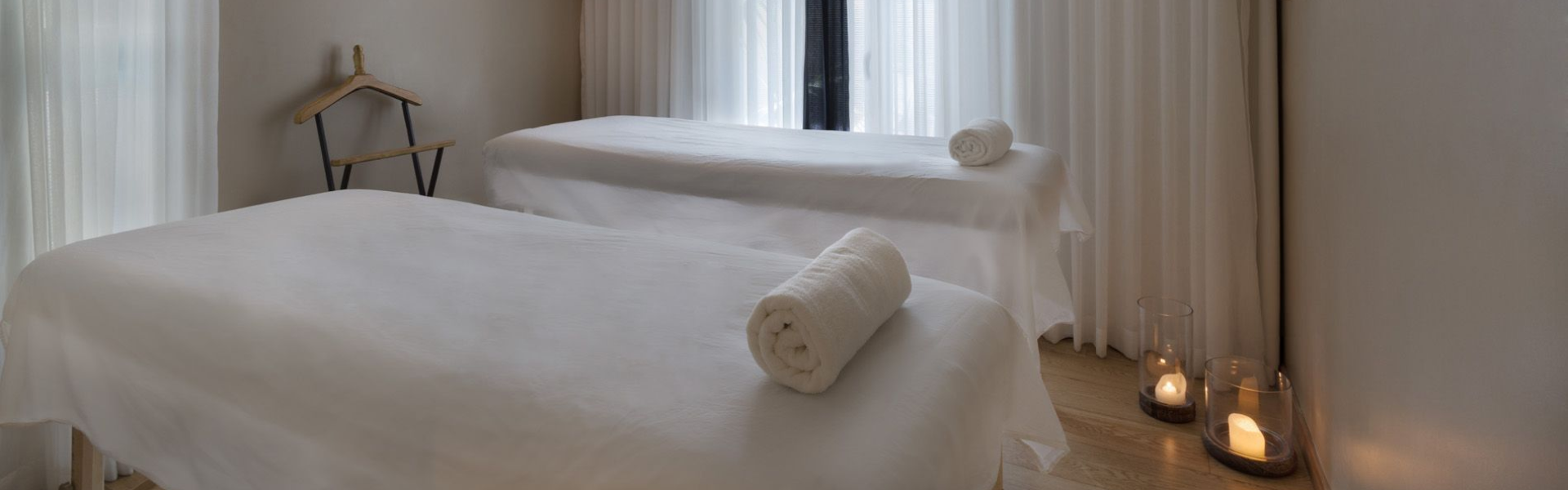 Brown Beach House Spa